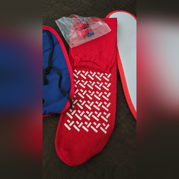 Colorful Travel Accessory Set - Picture 7 of 8